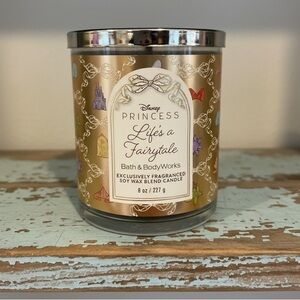 Bath & Body Works® Disney Princess "Life's a Fairytale" Single Wick- 8oz
✔️NWT